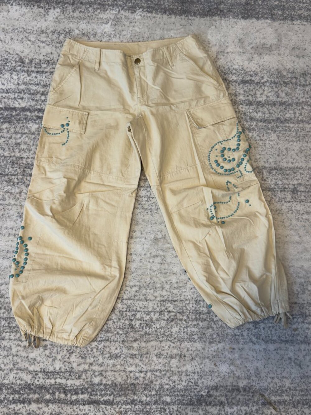 Vintage Buffalo Beige Cargo Pants – Size 24 (Rare, 12+ Years Old, Worn Once)